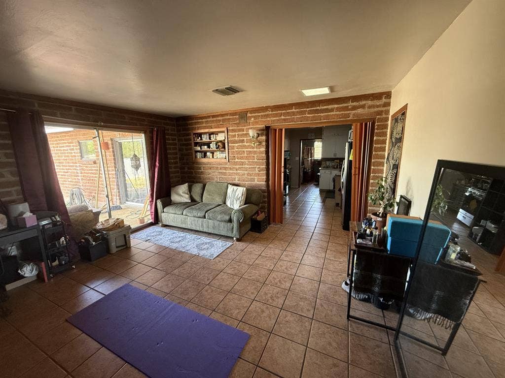 ROOMMATE NEEDED IN CENTRAL TUCSON