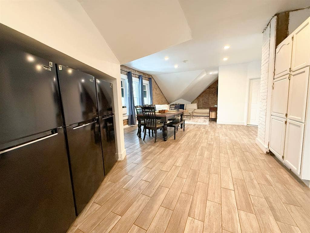 PRIVATE ROOM INSIDE MANSION