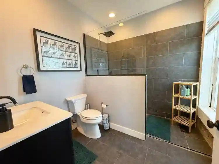 PRIVATE ROOM INSIDE MANSION