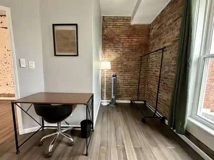 PRIVATE ROOM INSIDE MANSION
