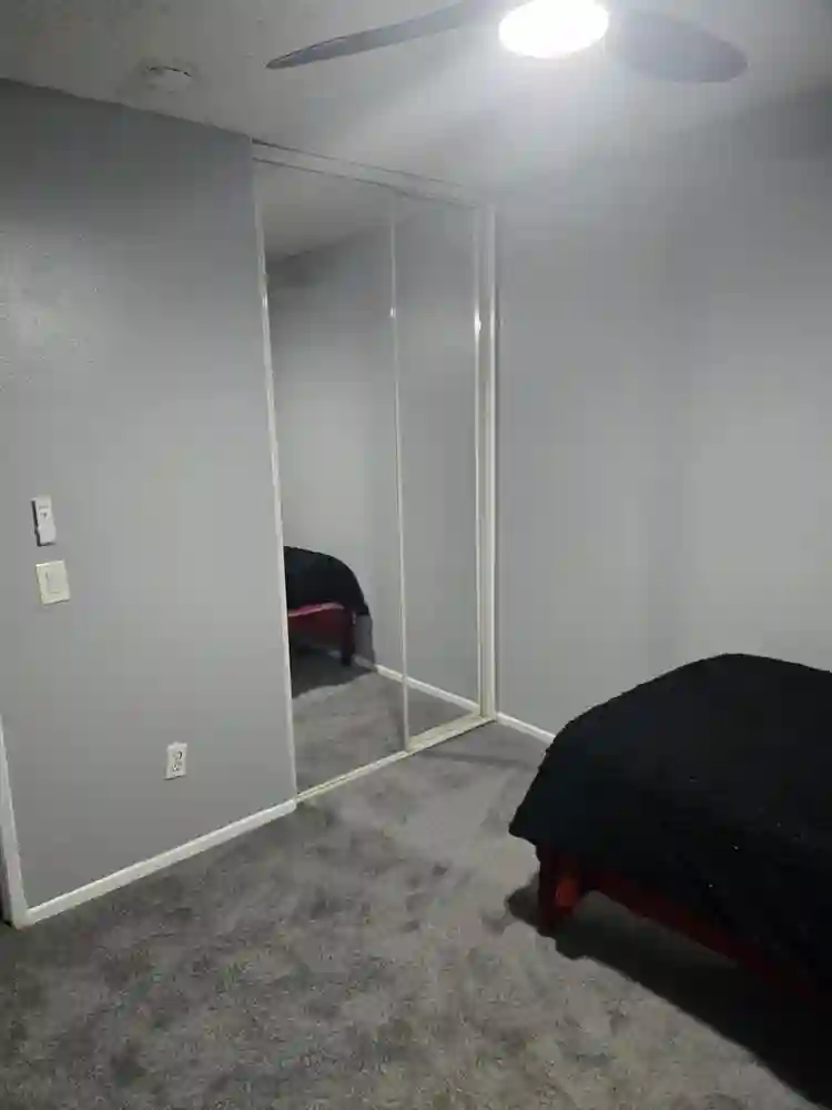 Private room/shated bathroom