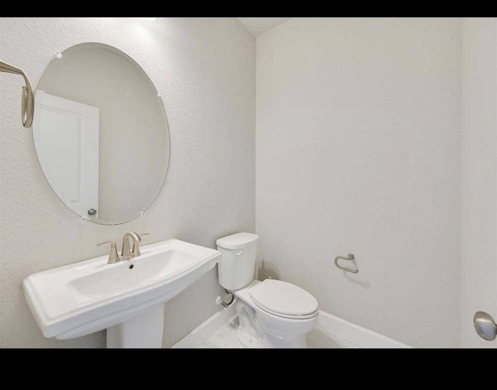 Room can be furnished or unfur