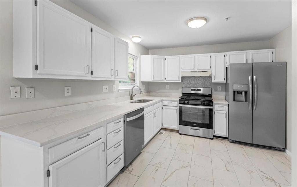 Move in ready. 3 bedroom townhome.