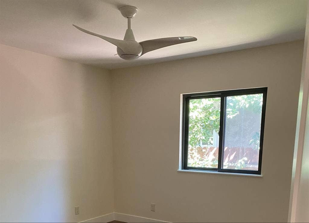Furnished room in East Sacc State