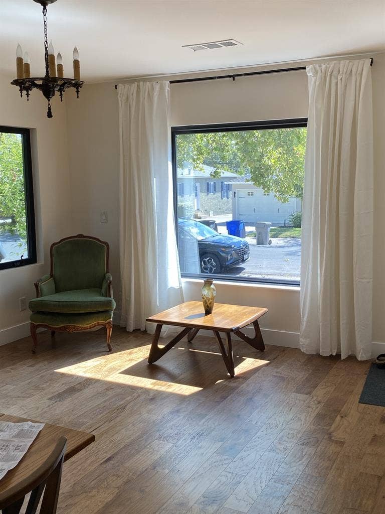 Furnished room in East Sacc State