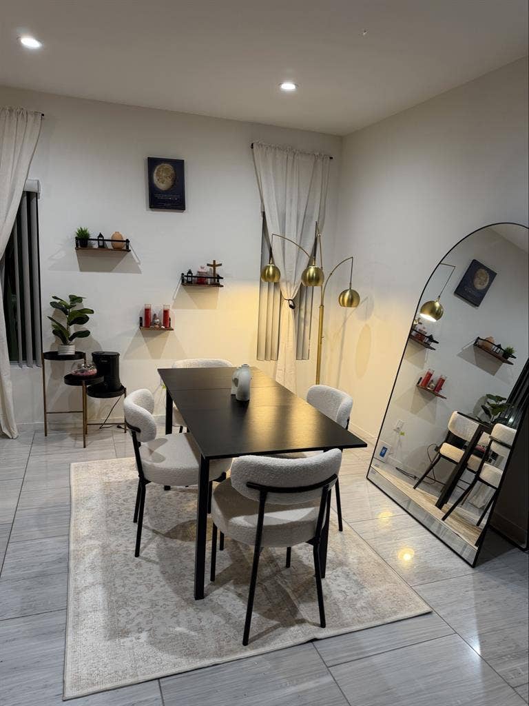 Private room & bathroom!