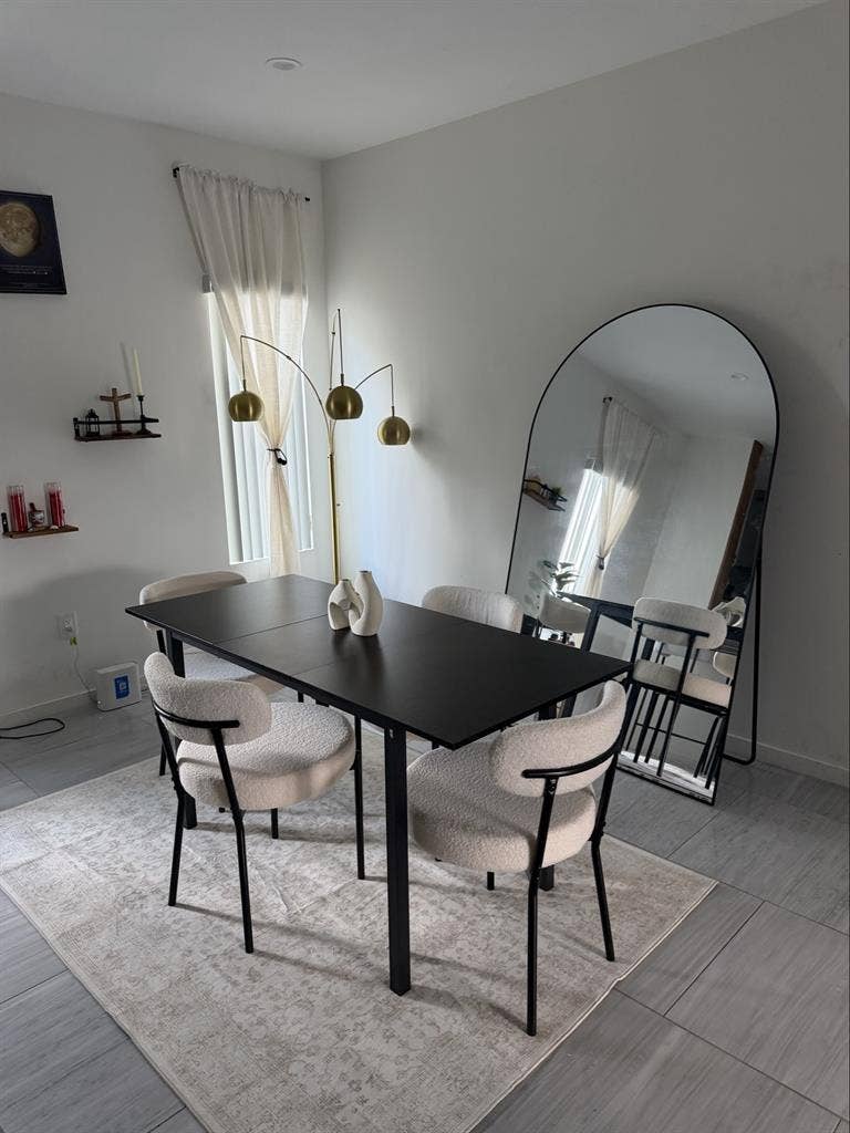 Private room & bathroom!