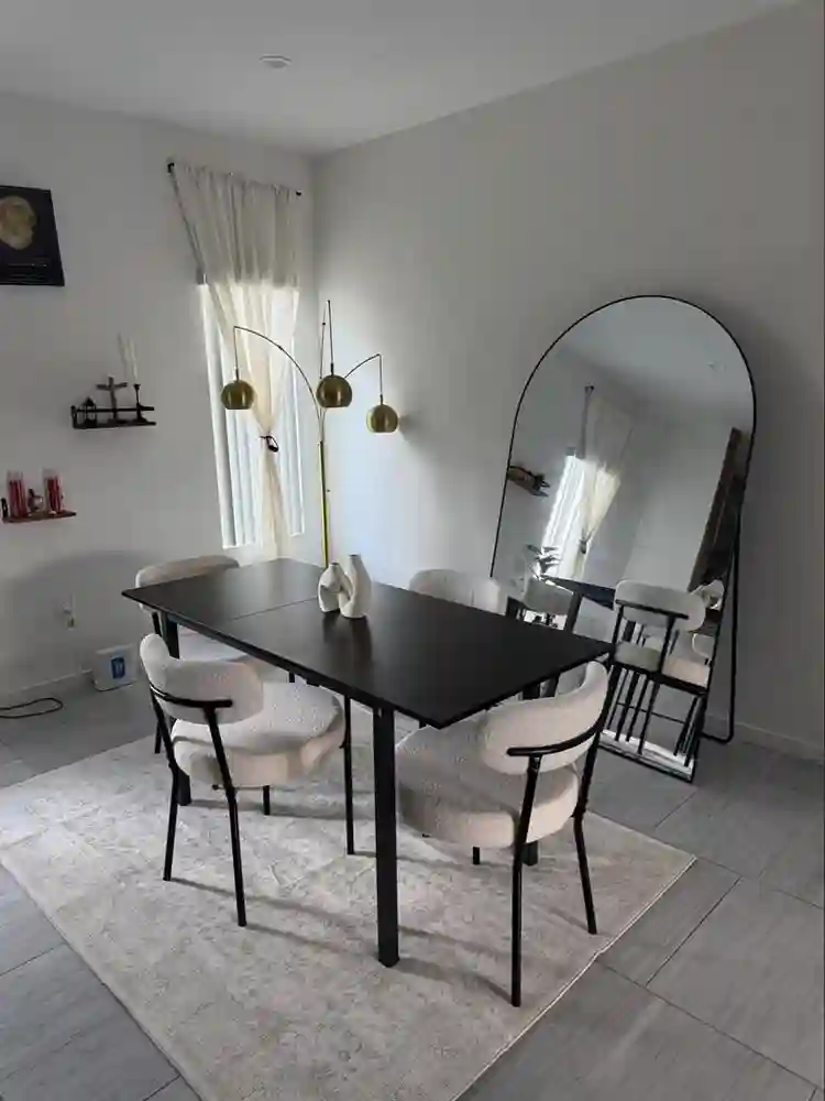 Private room & bathroom!