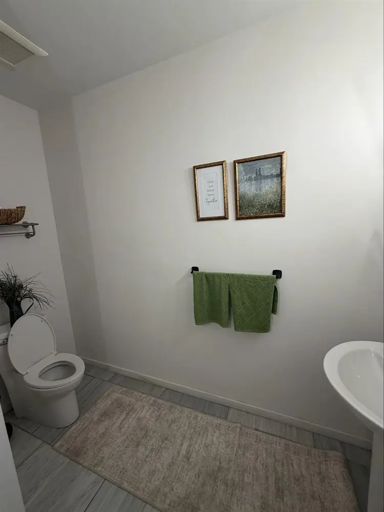 Private room & bathroom!