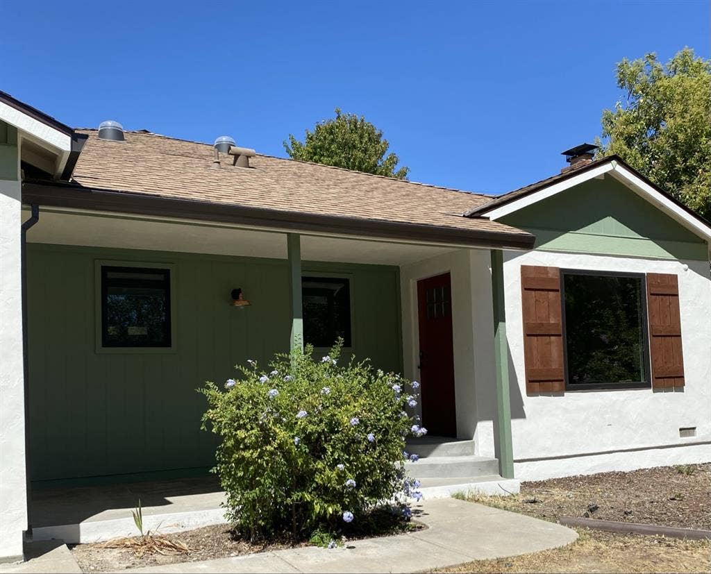 Furnished room in East Sac