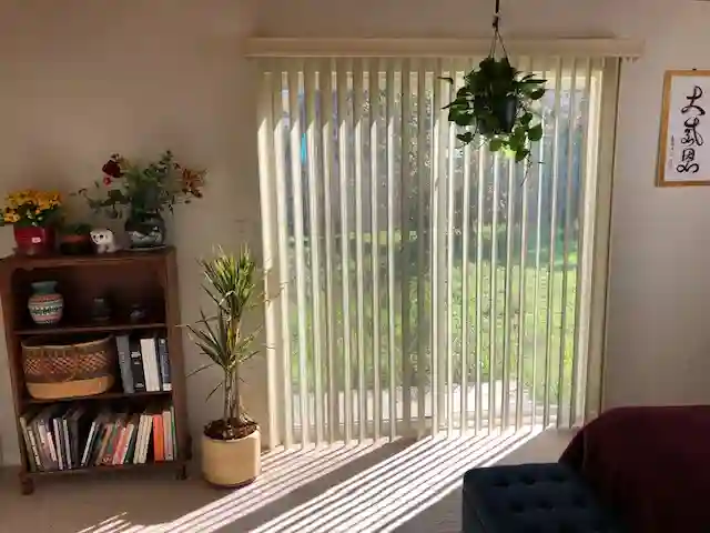 Sunny room available in Pinole