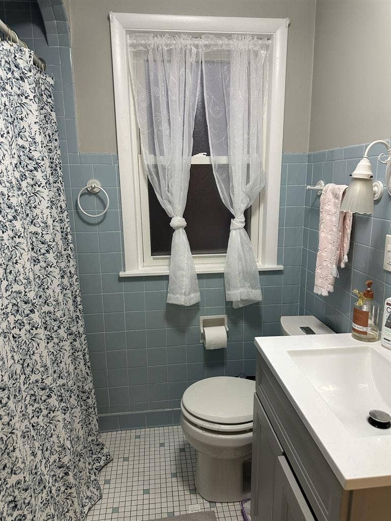 Roommate wanted