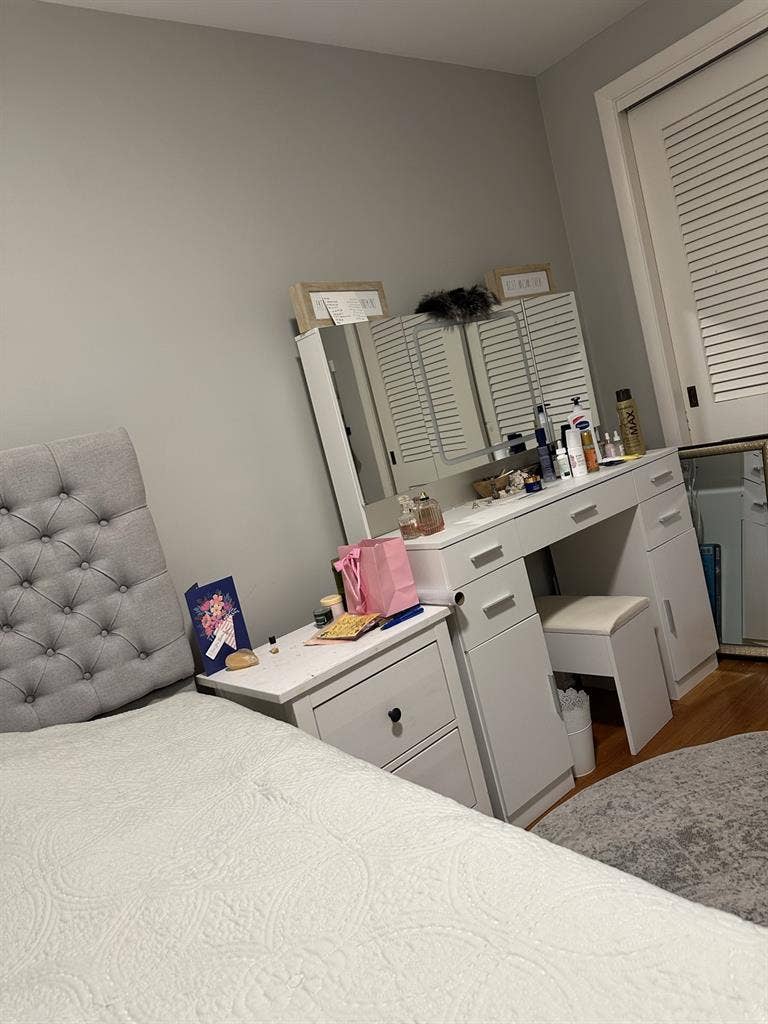 Roommate wanted