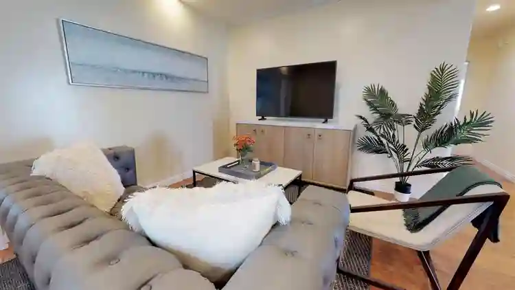 1 BR in Los Angeles