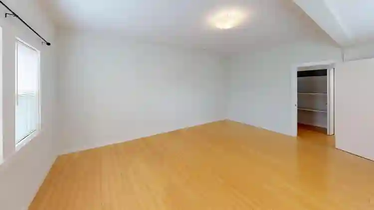 1 BR in Oakland