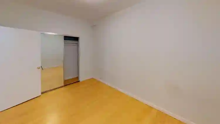 1 BR in Oakland