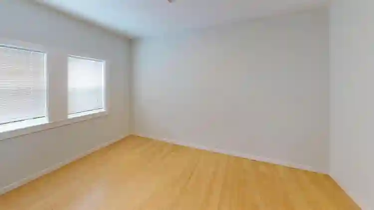 1 BR in Oakland
