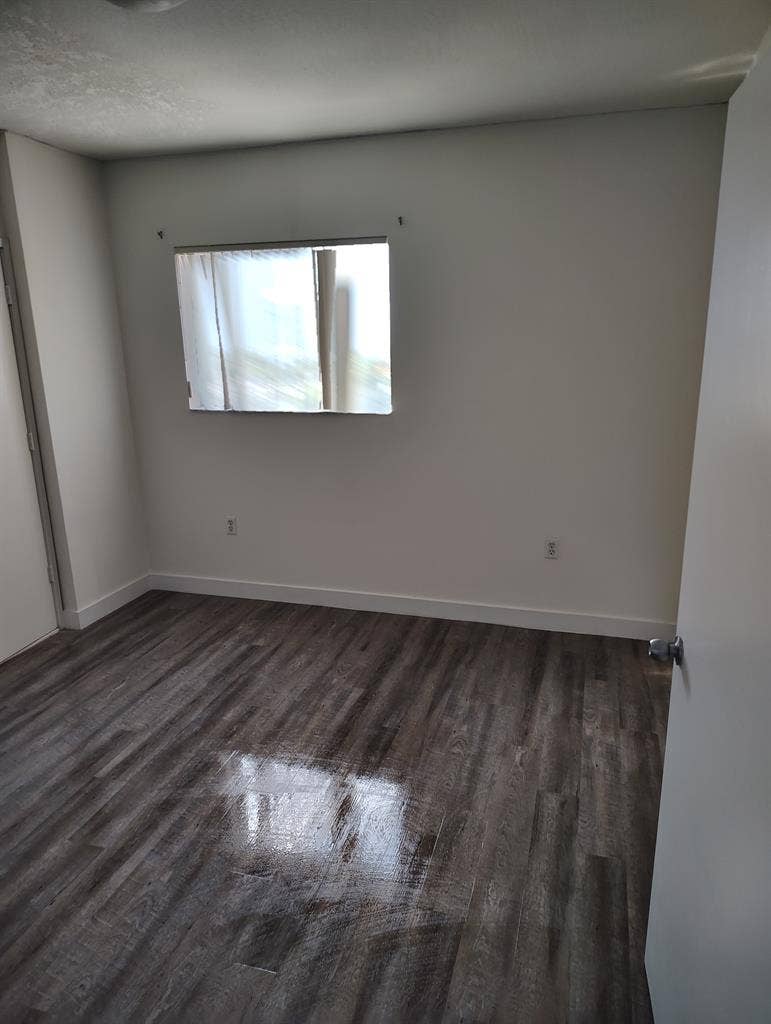 Master bedroom with bath $1250