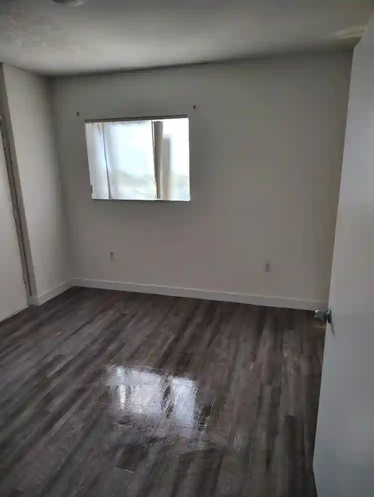 Master bedroom with bath $1250