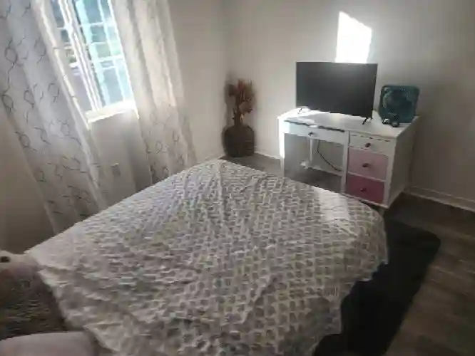 Easy to settle in and has amenities