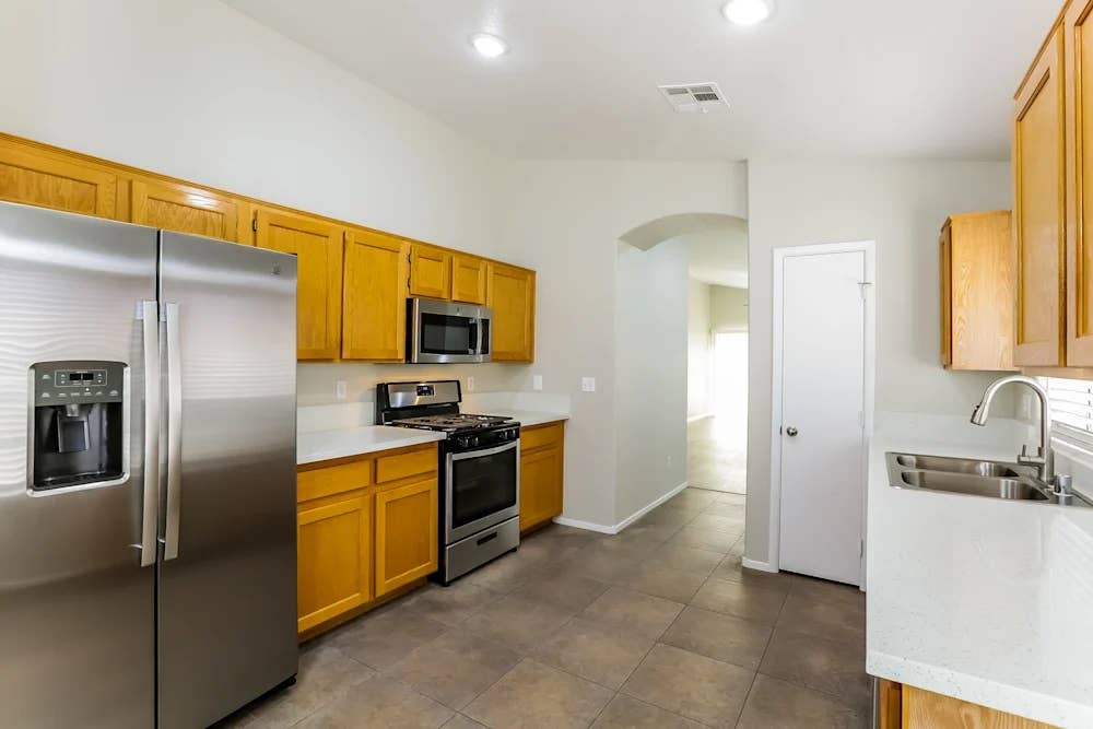 New Privatre Room Ready For Rent