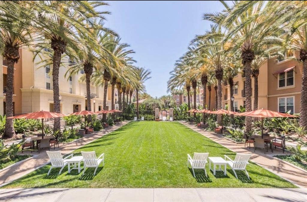 Looking for a Roommate in Irvine🏠