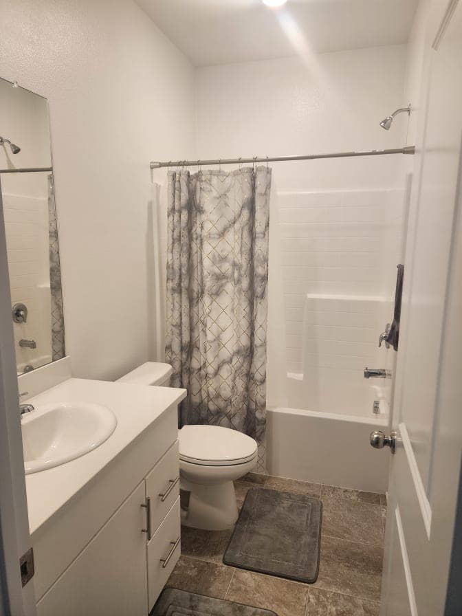 Menifee Lakes room for rent