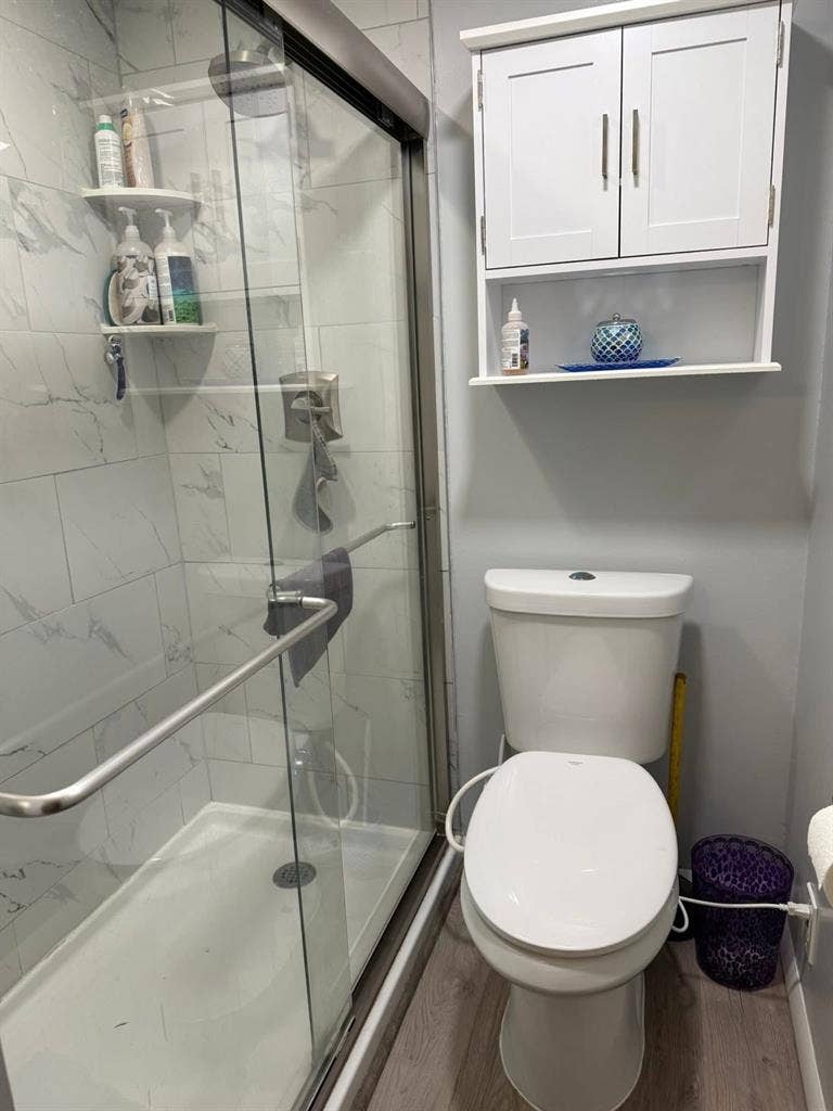 2 rooms available