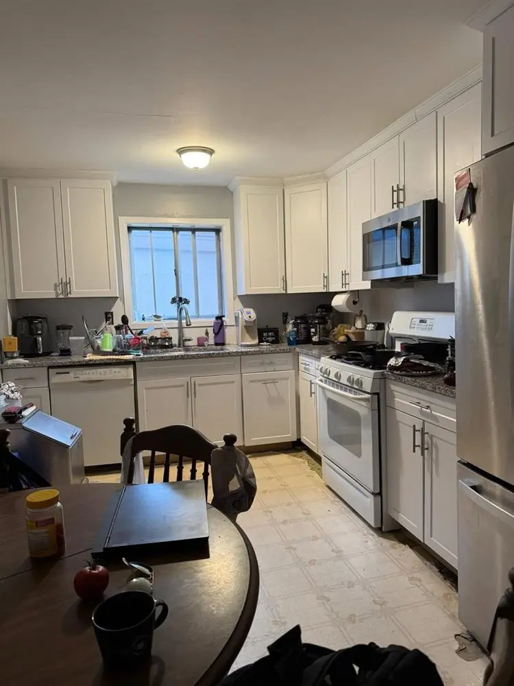 2 rooms available