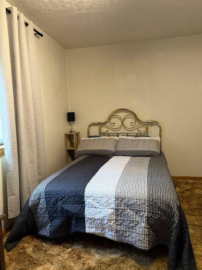 2 rooms available