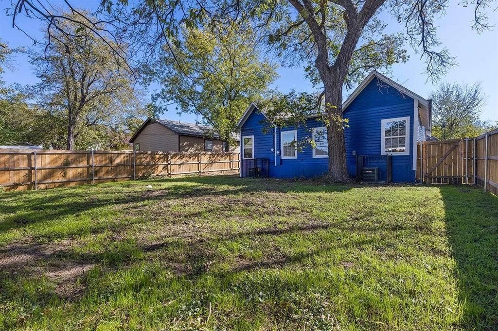 2 BR in Fort Worth