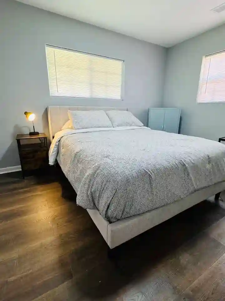 3 BR in Forest Park