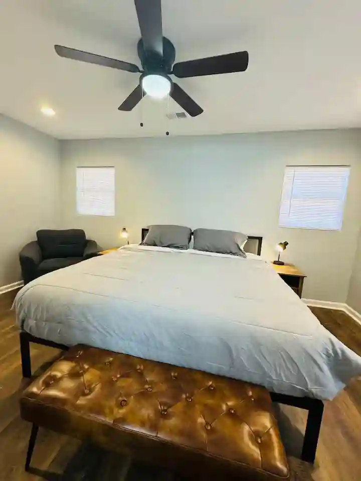 3 BR in Forest Park