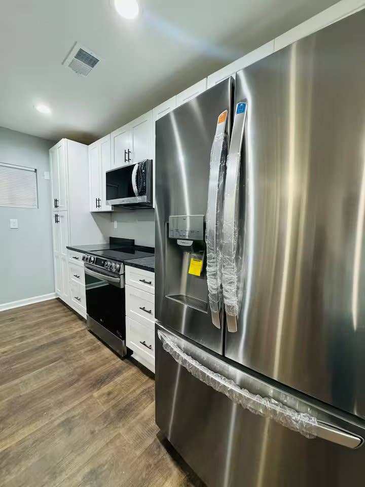 3 BR in Forest Park
