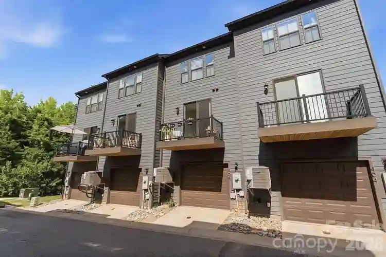 3 BR in Charlotte