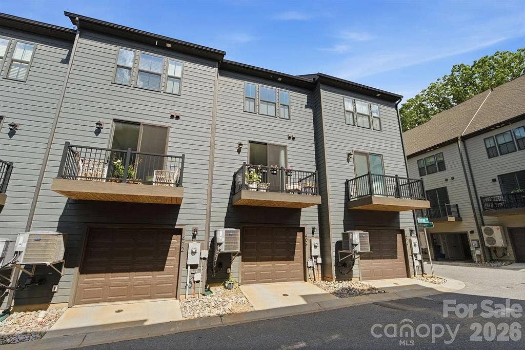 3 BR in Charlotte