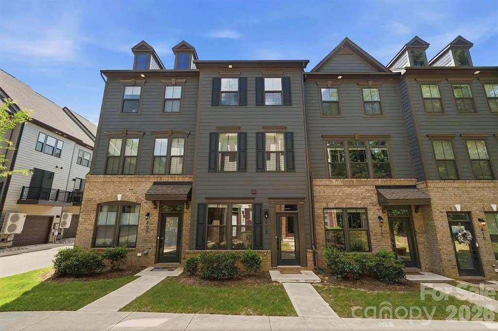 3 BR in Charlotte