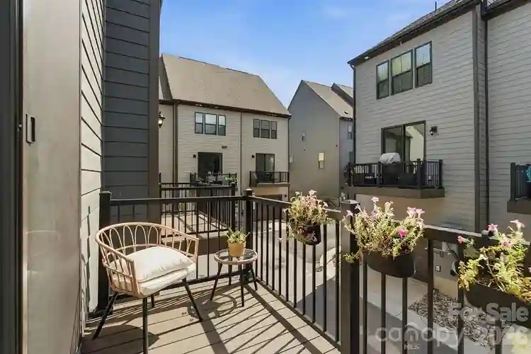 3 BR in Charlotte