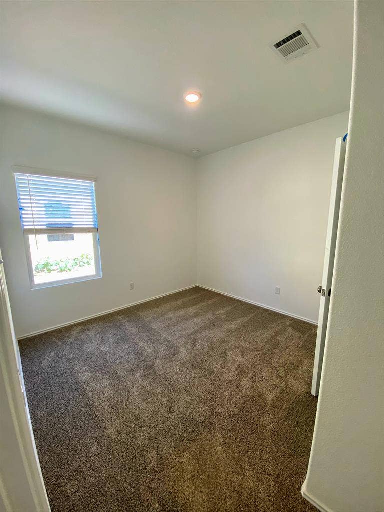 3 BR in Maxwell