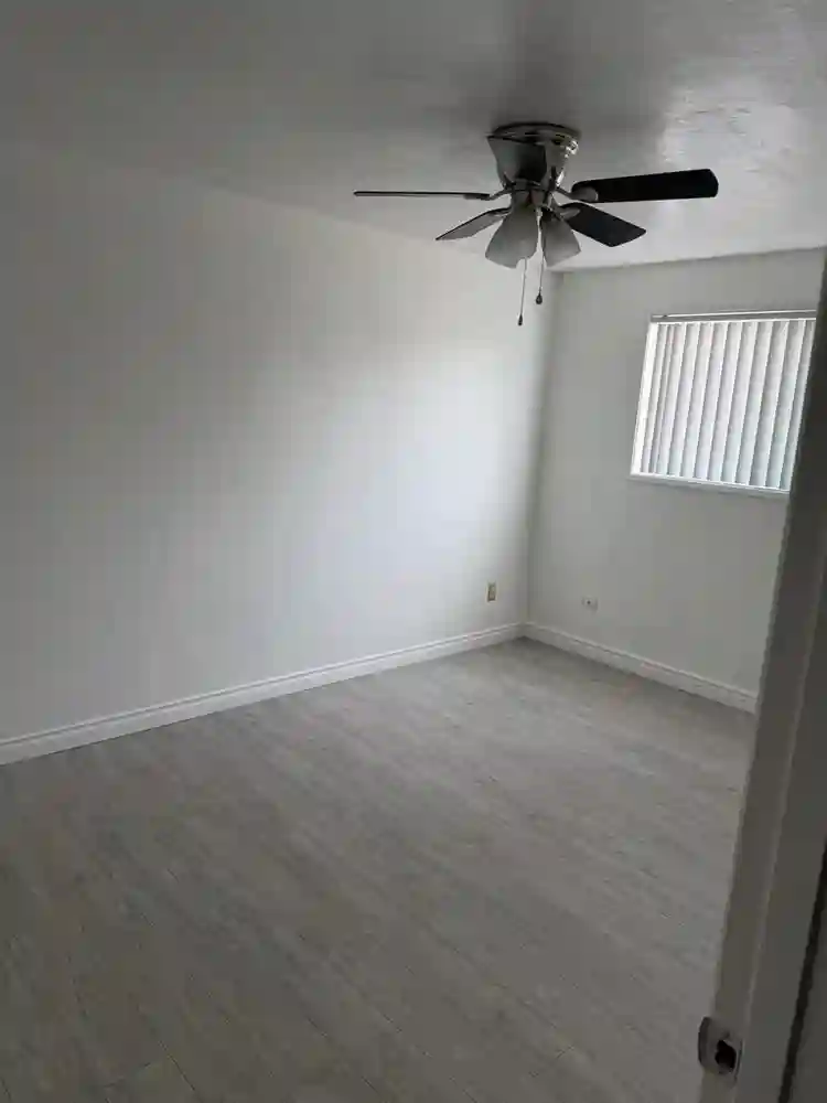 McMinnville room for rent