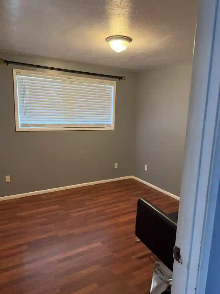 McMinnville room for rent