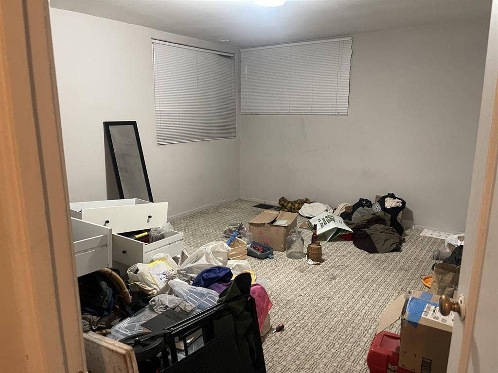 Seeking 4 new roommates!