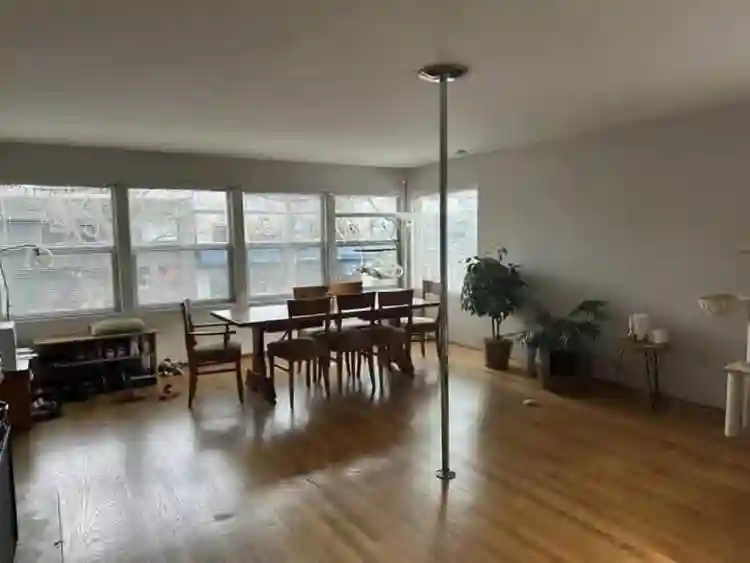 Seeking 4 new roommates!