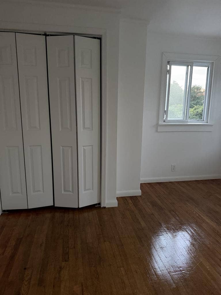 Rooms for rent.