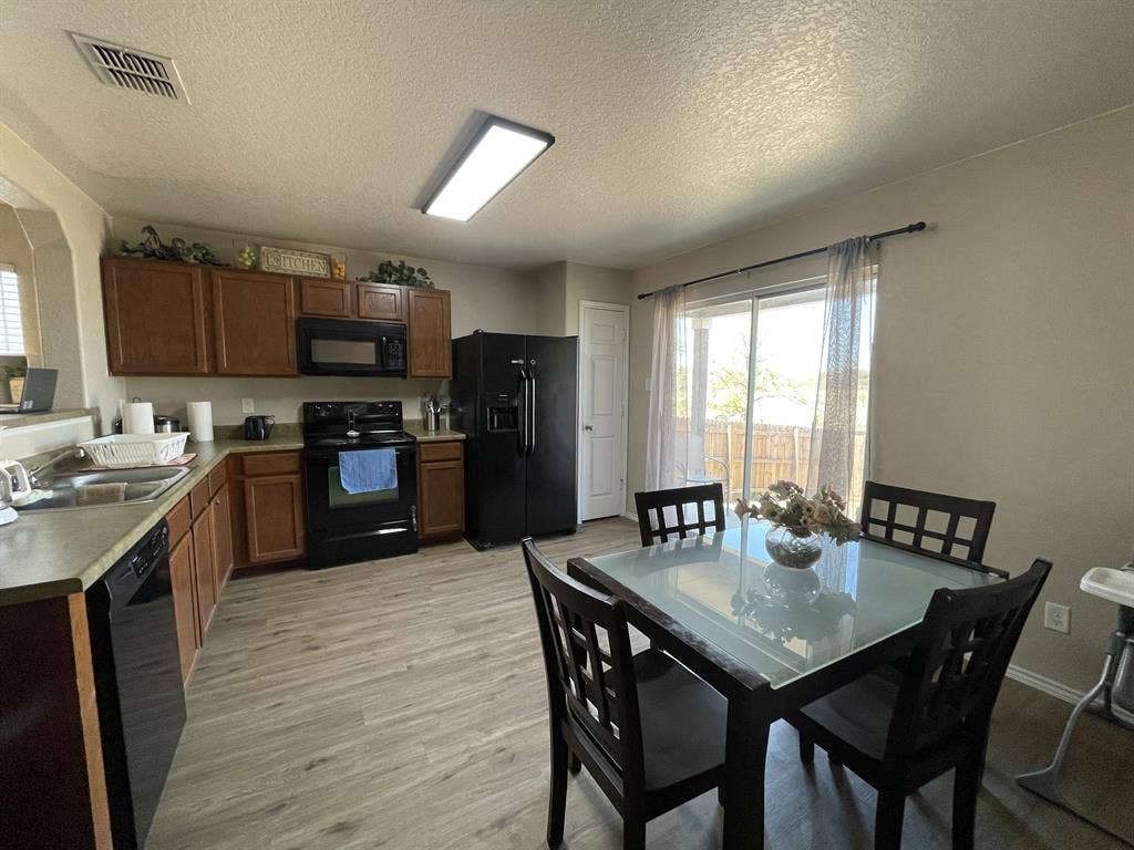Private Room - All Bills Paid
