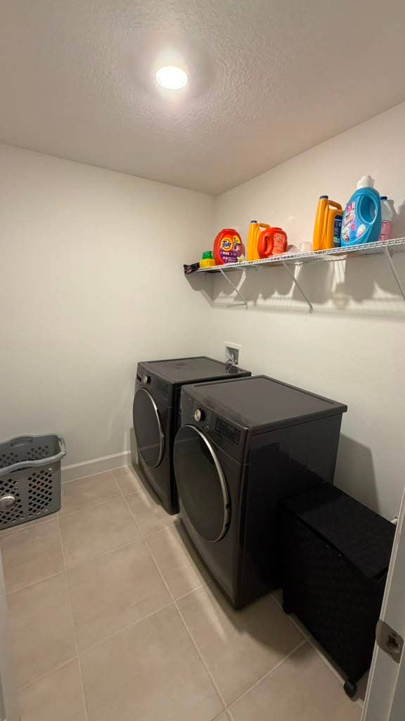Room for Rent – Davenport, FL 🏡✨