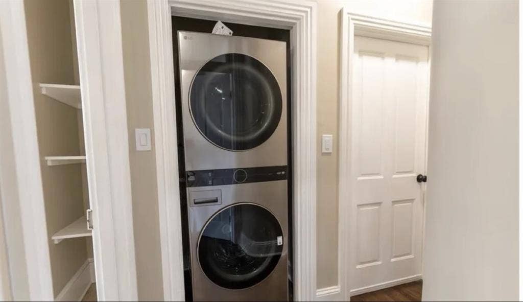 Looking for a female roommate!