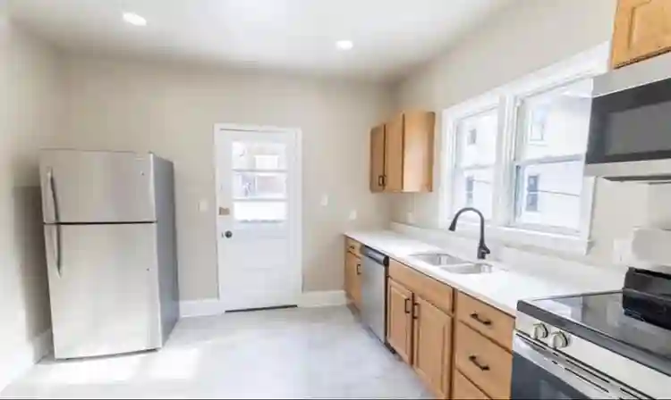 Looking for a female roommate!