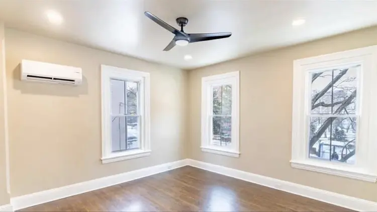 Looking for a female roommate!