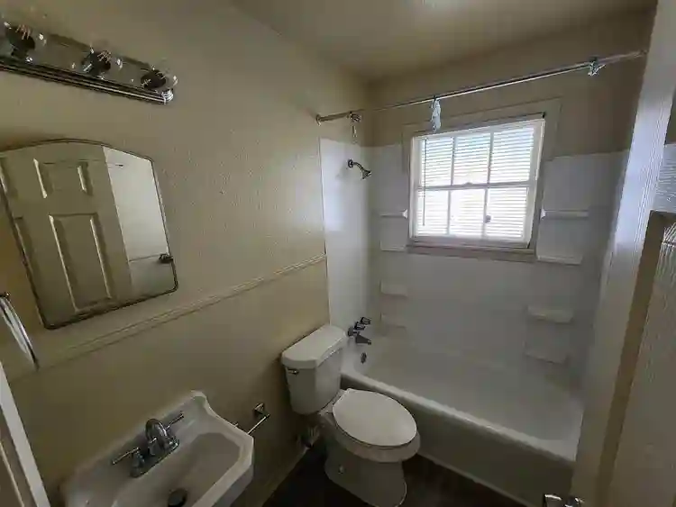 Charming, newly renovated 1-bedroom